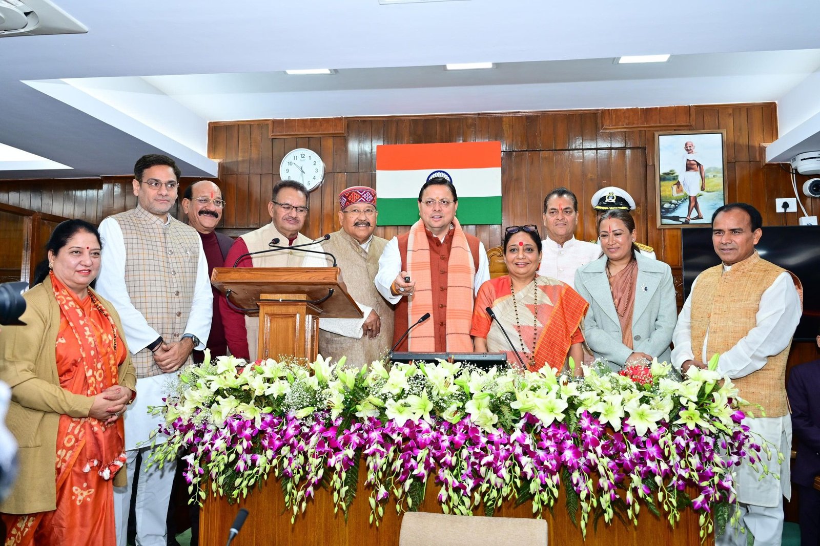 मुख्यमंत्री पुष्कर सिंह धामी ने ई-विधान एप्लीकेशन (NeVA) का किया लोकार्पण, डिजिटल और पेपरलेस होंगे विधानसभा के कार्य… मुख्यमंत्री पुष्कर सिंह धामी ने ई-विधान एप्लीकेशन (NeVA) का किया लोकार्पण, डिजिटल और पेपरलेस होंगे विधानसभा के कार्य…