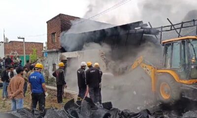 रुड़की के औद्योगिक क्षेत्र में रबर फैक्ट्री में आग लगने से अफरा-तफरी, लाखों का सामान जलकर राख…