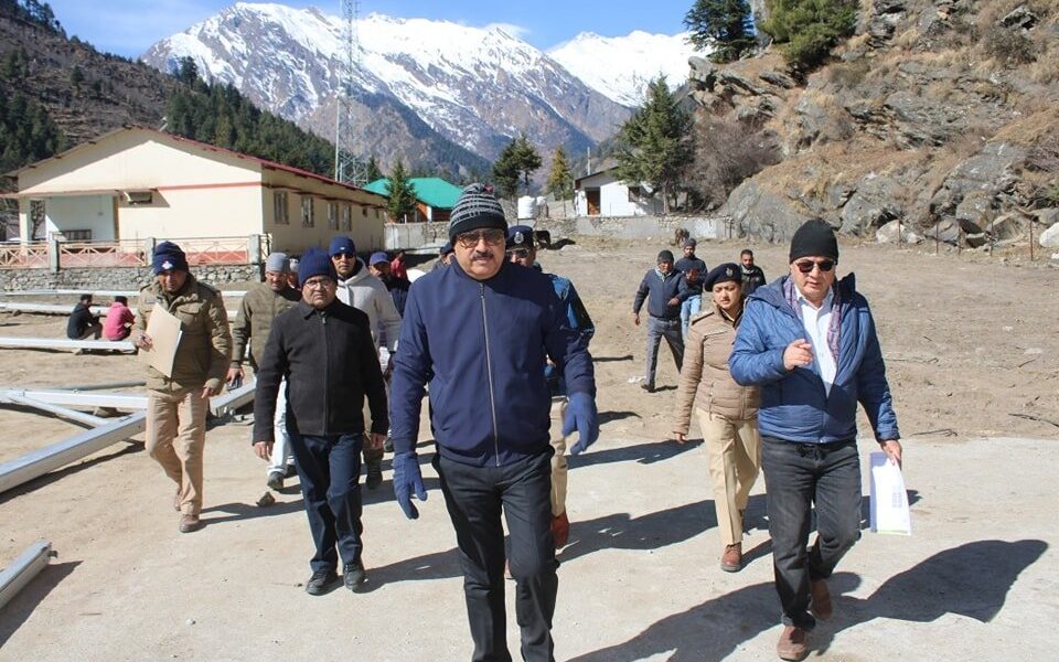 उत्तरकाशी में पीएम मोदी की प्रस्तावित यात्रा की तैयारियां तेज, आयुक्त गढ़वाल मंडल ने तैयारियों का किया निरीक्षण…