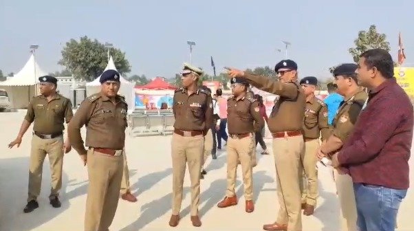 एडीजी लॉ एंड ऑर्डर और आईजी गढ़वाल का हरिद्वार दौरा, पुलिस व्यवस्थाओं का किया निरीक्षण….. एडीजी लॉ एंड ऑर्डर और आईजी गढ़वाल का हरिद्वार दौरा, पुलिस व्यवस्थाओं का किया निरीक्षण…..