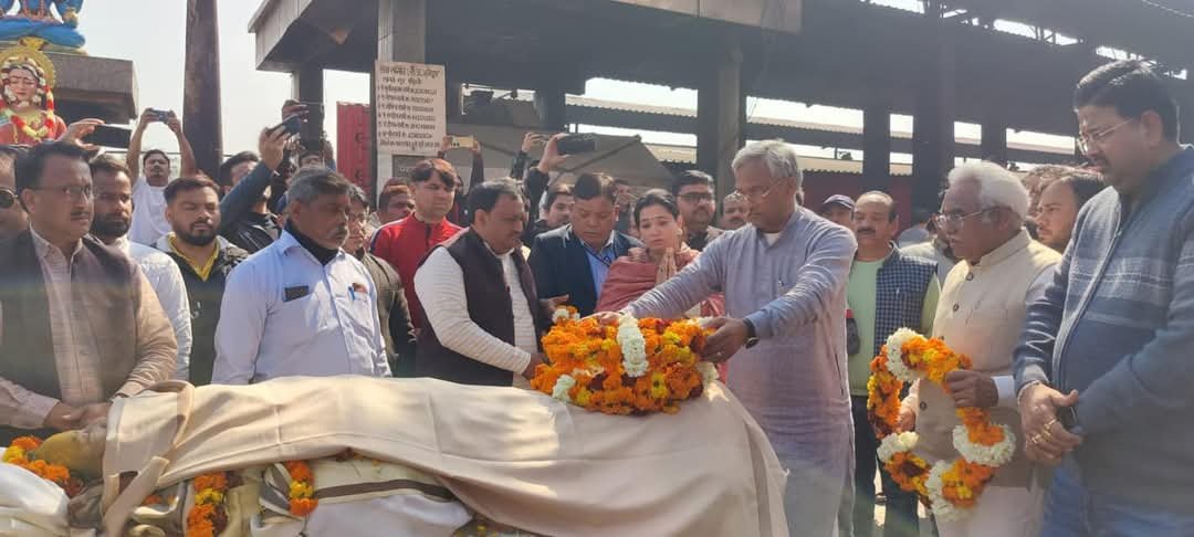 उत्तराखंड के मशहूर हास्य कलाकार घनानंद गगोडिया ‘घन्ना भाई’ को अंतिम विदाई, सैकड़ों लोगों ने दी श्रद्धांजलि…. उत्तराखंड के मशहूर हास्य कलाकार घनानंद गगोडिया ‘घन्ना भाई’ को अंतिम विदाई, सैकड़ों लोगों ने दी श्रद्धांजलि….