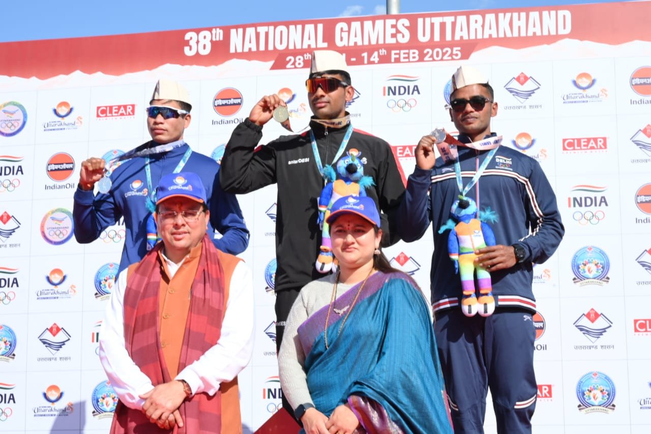 सीएम धामी ने टिहरी में आयोजित कयाकिंग-कैनोइंग प्रतियोगिता का किया शुभारंभ , उत्तराखंड के प्रभात कुमार ने जीता स्वर्ण…. सीएम धामी ने टिहरी में आयोजित कयाकिंग-कैनोइंग प्रतियोगिता का किया शुभारंभ , उत्तराखंड के प्रभात कुमार ने जीता स्वर्ण….