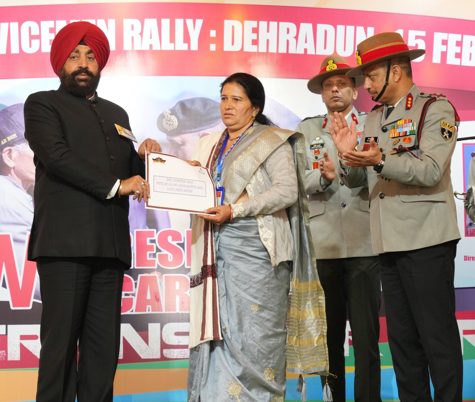 राज्यपाल गुरमीत सिंह ने पूर्व सैनिकों की मेगा रैली में किया प्रतिभाग, वीर नारियों और वीरता पुरस्कार विजेताओं को किया सम्मानित… राज्यपाल गुरमीत सिंह ने पूर्व सैनिकों की मेगा रैली में किया प्रतिभाग, वीर नारियों और वीरता पुरस्कार विजेताओं को किया सम्मानित…