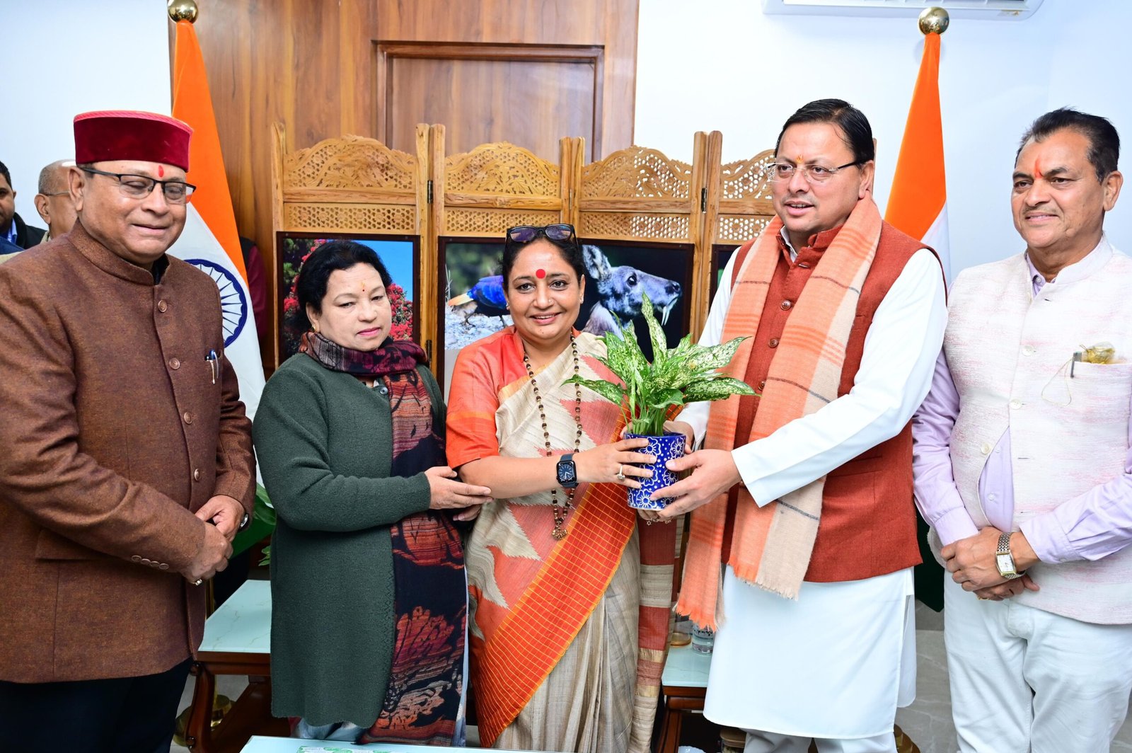 मुख्यमंत्री पुष्कर सिंह धामी ने विधानसभा अध्यक्ष ऋतु खंडूड़ी भूषण से की शिष्टाचार भेंट, विधानसभा सत्र को लेकर हुई चर्चा…