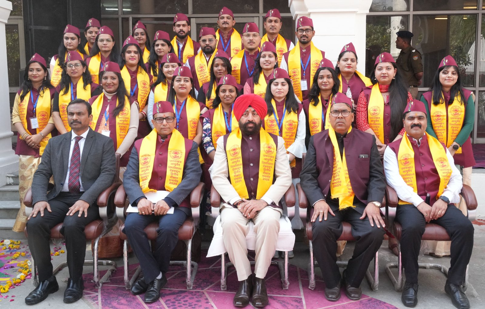 उत्तराखण्ड आयुर्वेद विश्वविद्यालय का दीक्षांत समारोह , राज्यपाल गुरमीत सिंह ने विद्यार्थियों को दी उपाधियाँ… उत्तराखण्ड आयुर्वेद विश्वविद्यालय का दीक्षांत समारोह , राज्यपाल गुरमीत सिंह ने विद्यार्थियों को दी उपाधियाँ…