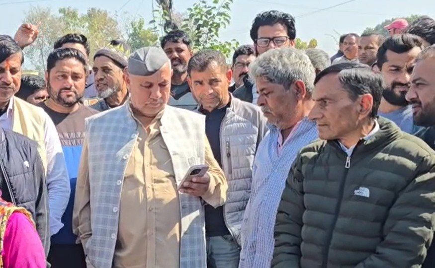 नैनीताल में बिजली के स्मार्ट मीटरों का विरोध, कांग्रेस नेता रणजीत सिंह रावत ने किया प्रदर्शन…. नैनीताल में बिजली के स्मार्ट मीटरों का विरोध, कांग्रेस नेता रणजीत सिंह रावत ने किया प्रदर्शन….