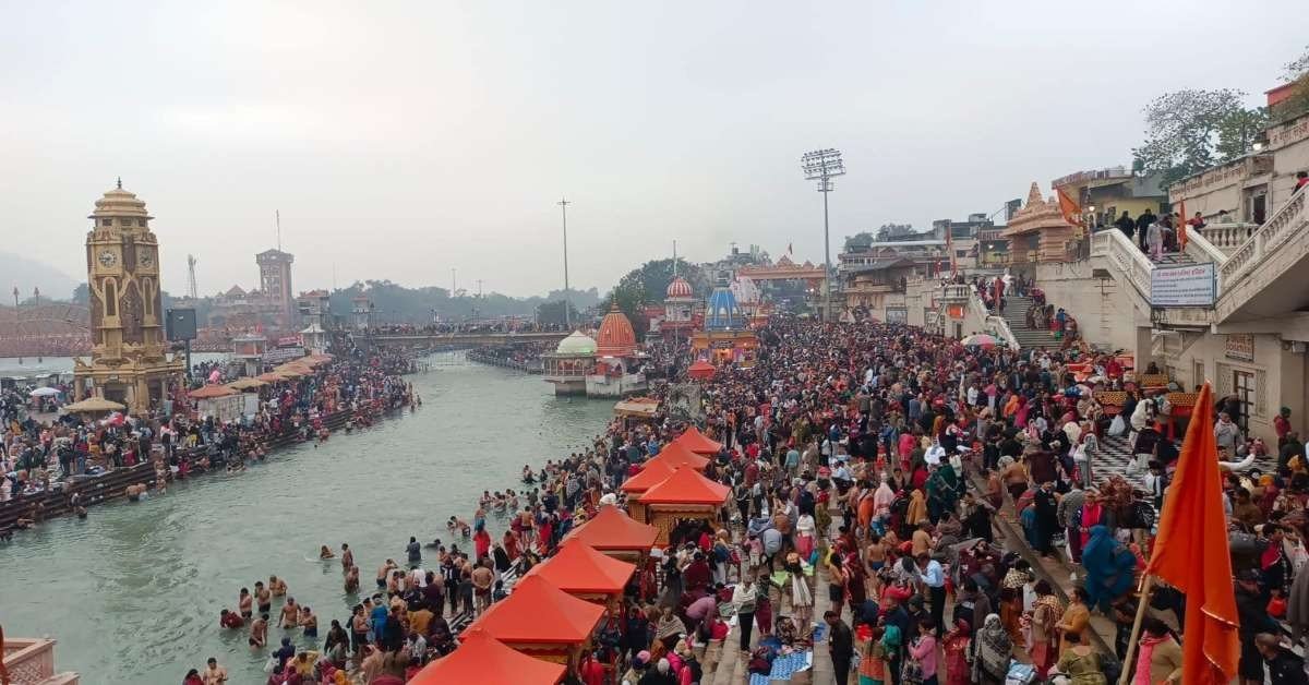 बसंत पंचमी पर हरिद्वार में उमड़ी श्रद्धालुओं की भीड़, गंगा में लगायी आस्था की डुबकी… बसंत पंचमी पर हरिद्वार में उमड़ी श्रद्धालुओं की भीड़, गंगा में लगायी आस्था की डुबकी…