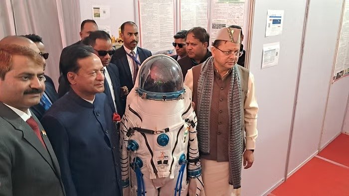 मुख्यमंत्री पुष्कर सिंह धामी ने किया कृषि विज्ञान सम्मेलन का उद्घाटन, मडुआ की बर्फी और लस्सी का लिया स्वाद… मुख्यमंत्री पुष्कर सिंह धामी ने किया कृषि विज्ञान सम्मेलन का उद्घाटन, मडुआ की बर्फी और लस्सी का लिया स्वाद…