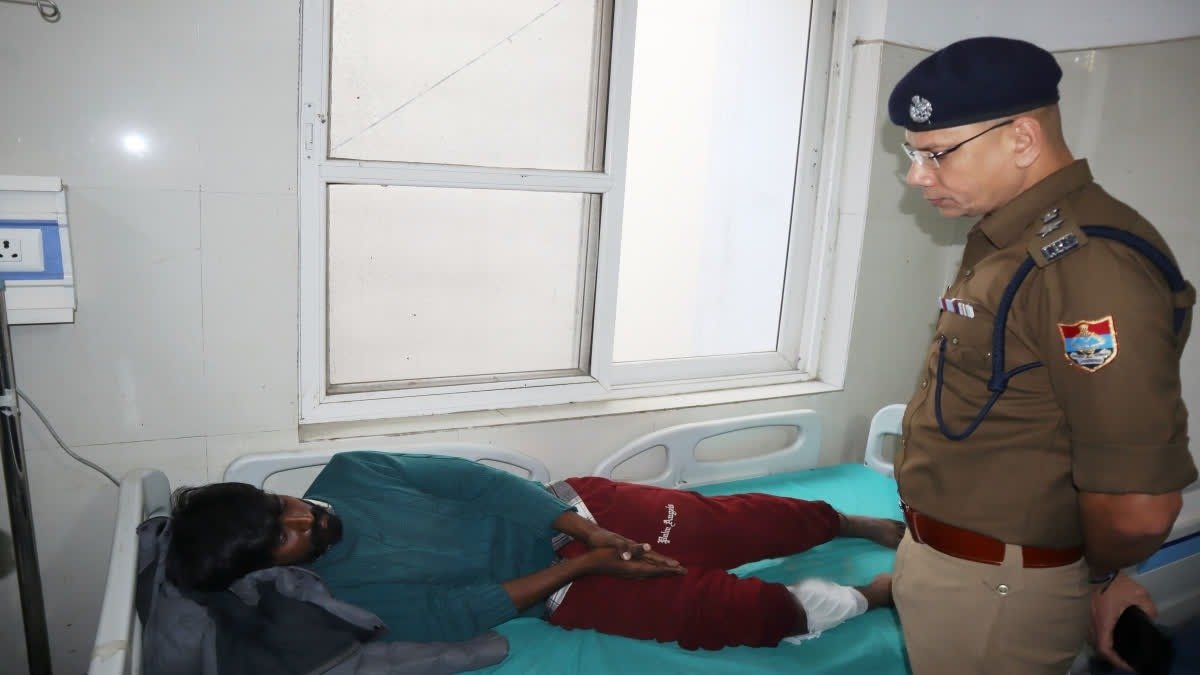 वन विभाग की टीम पर हमला करने वाले फरार तस्कर गिरफ्तार, एक आरोपी को लगी गोली… वन विभाग की टीम पर हमला करने वाले फरार तस्कर गिरफ्तार, एक आरोपी को लगी गोली…