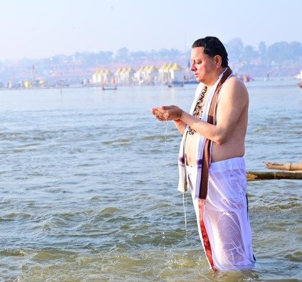 सीएम धामी का महाकुंभ 2025 में सनातन धर्म के प्रति आस्था का आदर्श , सोशल मीडिया पर #SanataniDhami का ट्रेंड…. सीएम धामी का महाकुंभ 2025 में सनातन धर्म के प्रति आस्था का आदर्श , सोशल मीडिया पर #SanataniDhami का ट्रेंड….