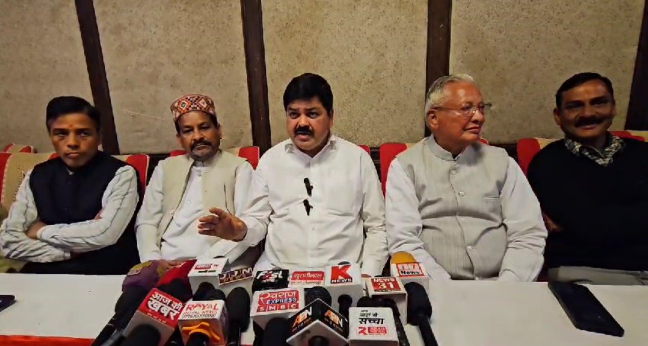 उत्तराखंड में भू कानून और यूसीसी पर गोदियाल का विरोध, सीएम सहित मंत्रियों के इस्तीफे की उठाई मांग.. उत्तराखंड में भू कानून और यूसीसी पर गोदियाल का विरोध, सीएम सहित मंत्रियों के इस्तीफे की उठाई मांग..