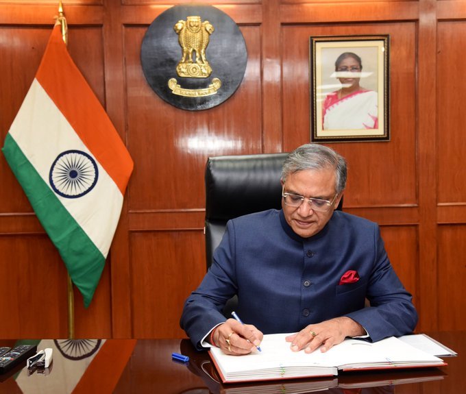 मुख्य चुनाव आयुक्त ज्ञानेश कुमार ने संभाला कार्यभार, कहा राष्ट्र निर्माण का पहला कदम है मतदान… मुख्य चुनाव आयुक्त ज्ञानेश कुमार ने संभाला कार्यभार, कहा राष्ट्र निर्माण का पहला कदम है मतदान…