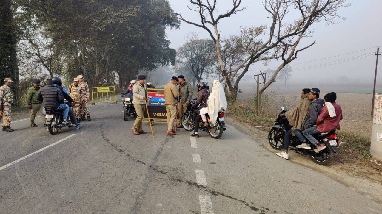 महापंचायत की संभावना को लेकर हरिद्वार पुलिस के कड़े कदम, कानून तोड़ने वालों के खिलाफ कार्रवाई का अलर्ट… महापंचायत की संभावना को लेकर हरिद्वार पुलिस के कड़े कदम, कानून तोड़ने वालों के खिलाफ कार्रवाई का अलर्ट…