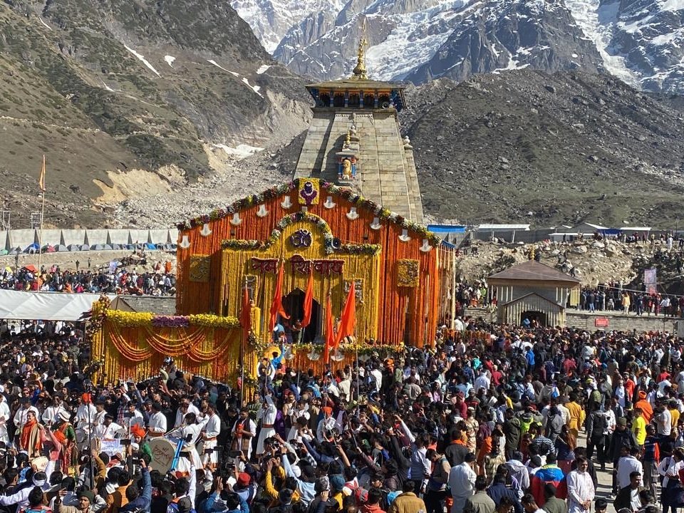 2 मई को खुलेंगे बाबा केदारनाथ के कपाट, ओम्कारेश्वर मंदिर में हुई तिथि की घोषणा… 2 मई को खुलेंगे बाबा केदारनाथ के कपाट, ओम्कारेश्वर मंदिर में हुई तिथि की घोषणा…