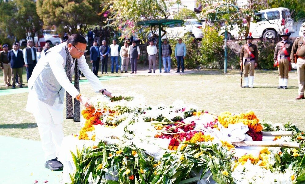 मुख्यमंत्री पुष्कर सिंह धामी ने केवल खुराना के पार्थिव शरीर पर पुष्पचक्र अर्पित कर दी श्रद्धांजलि, परिवार से मिलकर व्यक्त की संवेदना…