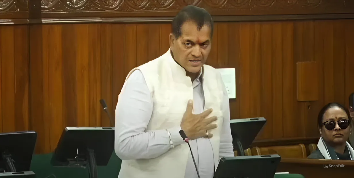वित्त मंत्री डॉ. प्रेमचंद अग्रवाल का पहाड़ी देसी बयान विवादों में , सदन में मांगी माफी….