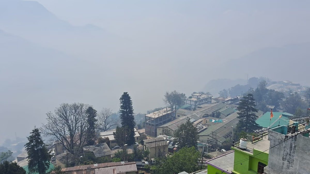 उत्तराखंड में बारिश और बर्फ़बारी से ठण्ड में हुआ इजाफा, प्रदेश के चार पहाड़ी जिलों में बारिश की संभावना… उत्तराखंड में बारिश और बर्फ़बारी से ठण्ड में हुआ इजाफा, प्रदेश के चार पहाड़ी जिलों में बारिश की संभावना…
