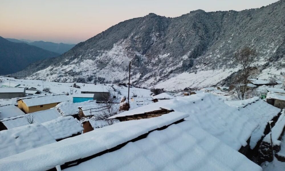उत्तराखंड में मौसम का अलर्ट, भारी बारिश और बर्फबारी की संभावना…