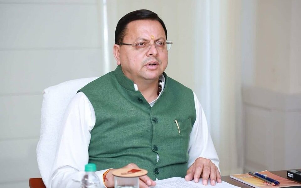 सीएम धामी ने की सीएम हेल्पलाइन नंबर 1905 की समीक्षा बैठक , अधिकारियों को दिए त्वरित समाधान के निर्देश…..