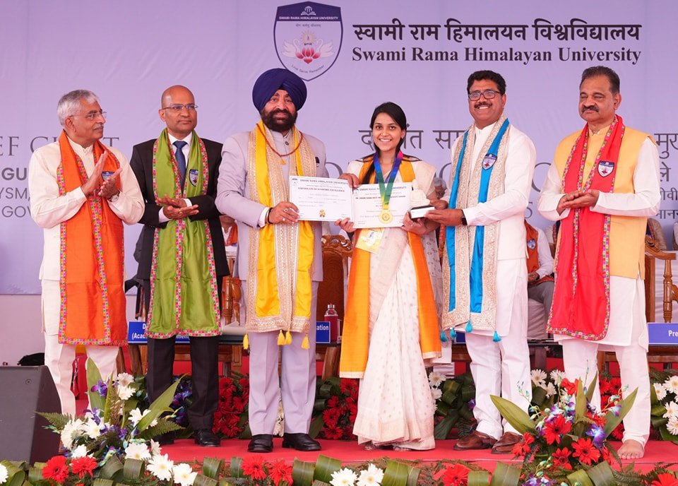 स्वामी राम हिमालयन विश्वविद्यालय में दीक्षांत समारोह , राज्यपाल ने विद्यार्थियों को दी उपाधियाँ….