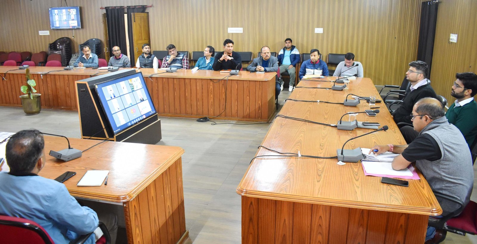 टिम्मरसैंण यात्रा तैयारियों को लेकर जिलाधिकारी ने की समीक्षा बैठक, पौराणिक महत्व पर की चर्चा…