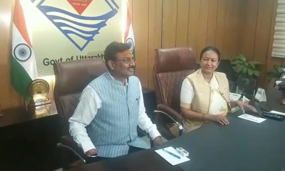 उत्तराखंड के नए मुख्य सचिव ने संभाला कार्यभार , पूर्व मुख्य सचिव ने दी शुभकामनाएं…..