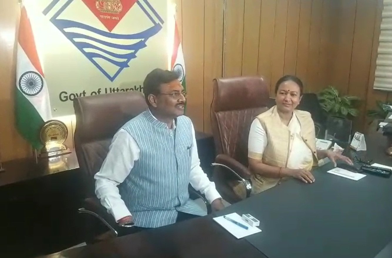 उत्तराखंड के नए मुख्य सचिव ने संभाला कार्यभार , पूर्व मुख्य सचिव ने दी शुभकामनाएं…..