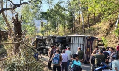 पिथौरागढ़ से हल्द्वानी जा रही बस हुई दुर्घटनाग्रस्त , चालक की तत्परता से टला बड़ा हादसा…..