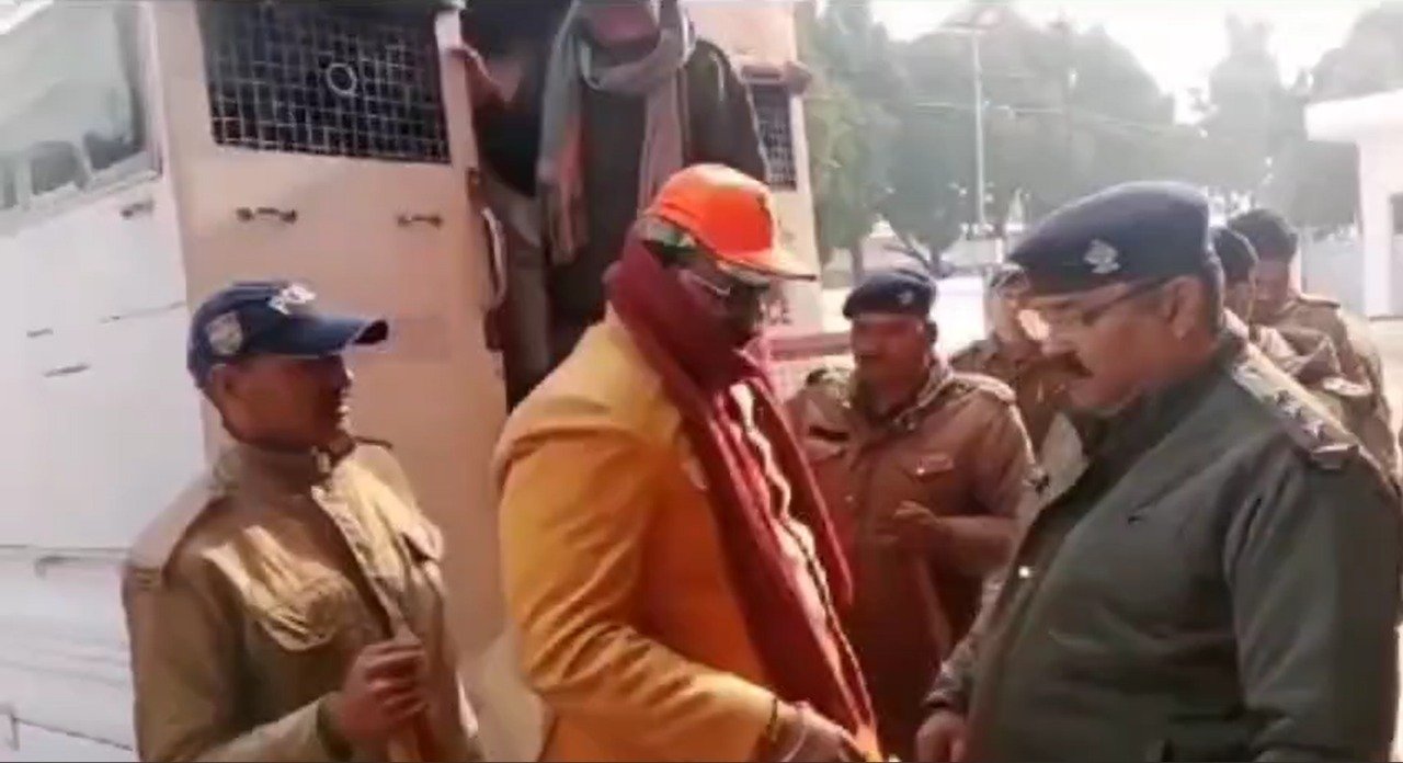 पूर्व विधायक कुंवर प्रणव सिंह चैम्पियन को एक बार फिर कोर्ट से झटका, जेल में मनाएंगे होली… पूर्व विधायक कुंवर प्रणव सिंह चैम्पियन को एक बार फिर कोर्ट से झटका, जेल में मनाएंगे होली…