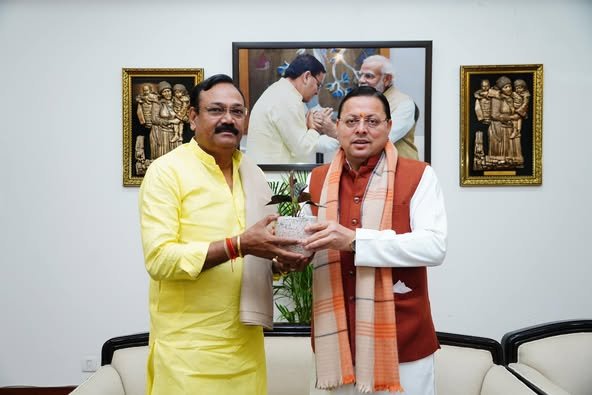 सीएम धामी ने भाजपा किसान मोर्चा के राष्ट्रीय अध्यक्ष राजकुमार चाहर से की भेंट, संगठन और किसान कल्याण पर हुई चर्चा…..
