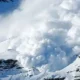 चमोली जिले में फिर से एवलांच आने की चेतावनी जारी , प्रशासन ने किया अलर्ट….