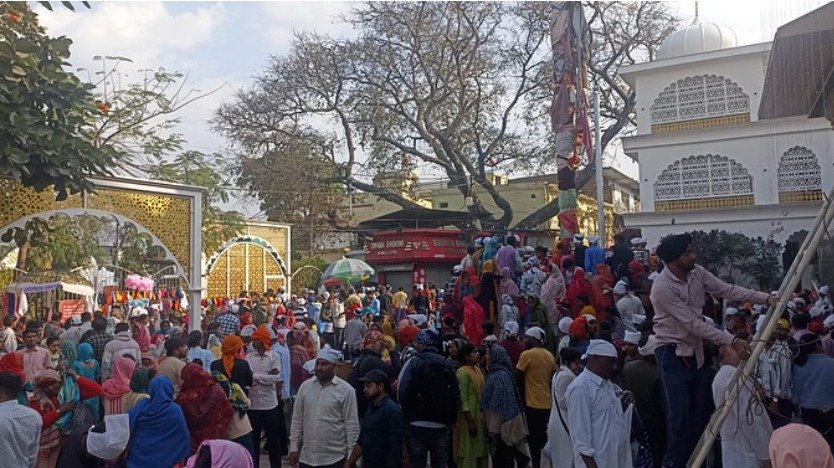 झंडे जी मेला: ध्वजदंड के आरोहण के लिए तैयारियाँ पूर्ण, 19 मार्च को होगा भव्य आयोजन… झंडे जी मेला: ध्वजदंड के आरोहण के लिए तैयारियाँ पूर्ण, 19 मार्च को होगा भव्य आयोजन…