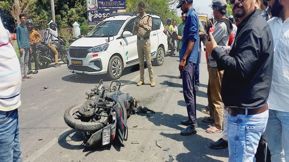 रामनगर में भीषण सड़क हादसा , बस की टक्कर से युवक की मौत , मां गंभीर रूप से घायल….