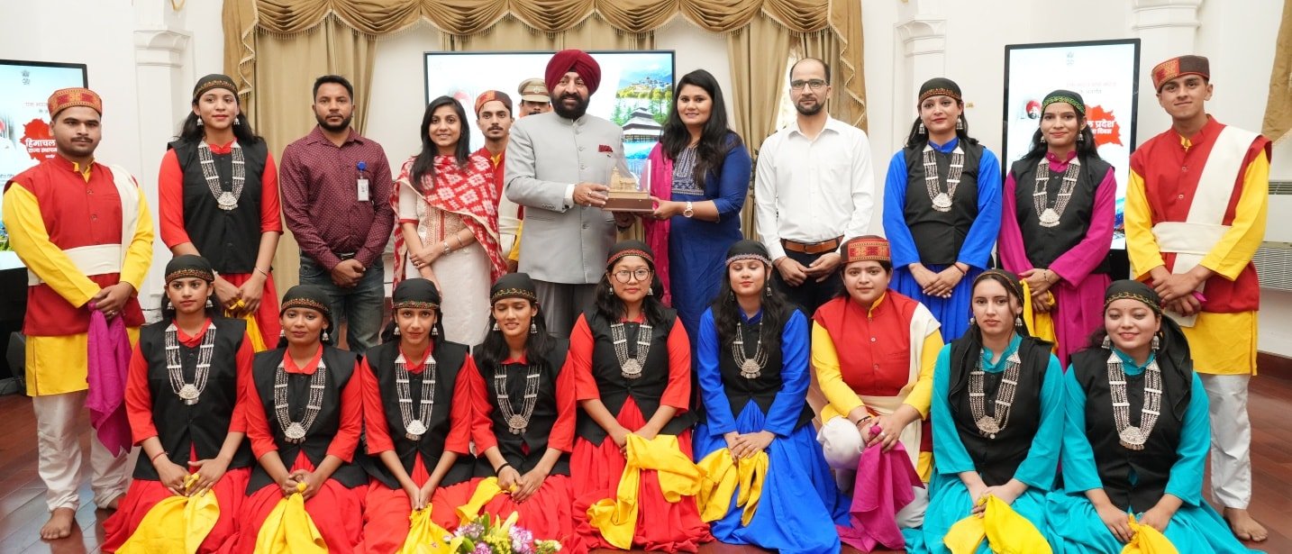 राजभवन में धूमधाम से मनाया गया हिमाचल प्रदेश स्थापना दिवस , छात्रों ने प्रस्तुत किए रंगारंग कार्यक्रम….