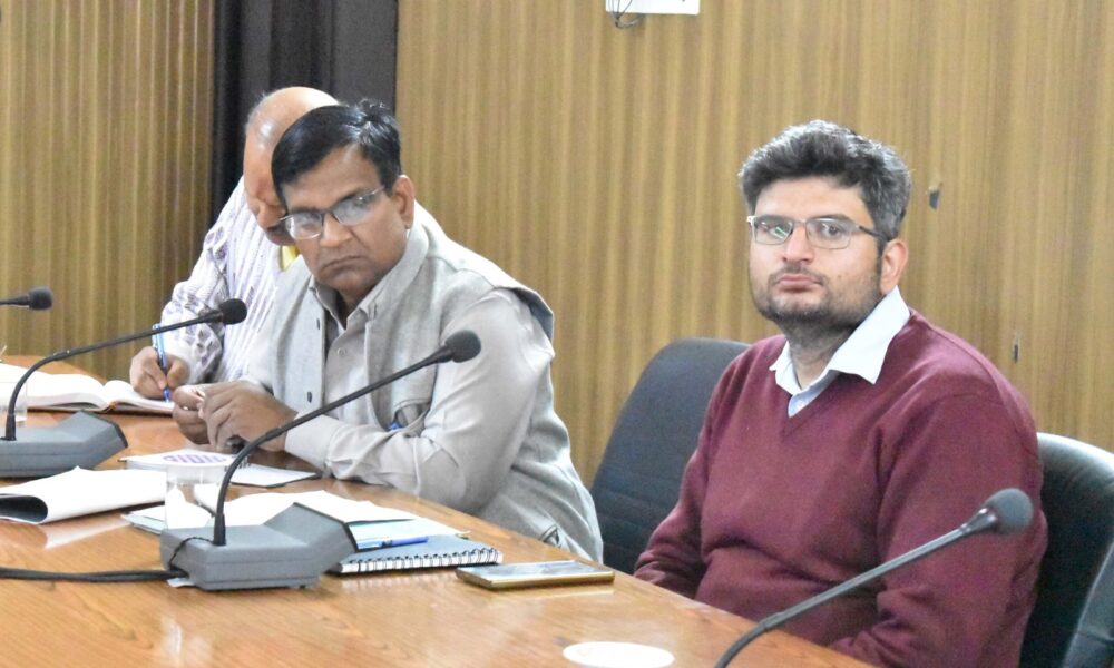 रूद्रनाथ यात्रा की व्यवस्थाओं पर जिलाधिकारी संदीप तिवारी की बैठक , विभागों को दिए दिशा-निर्देश…..