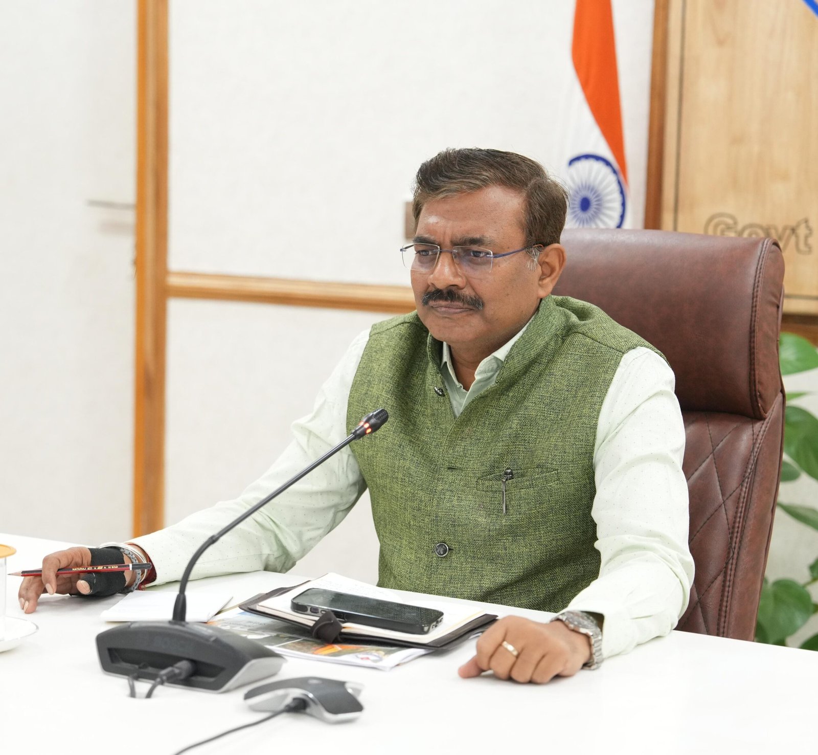चारधाम यात्रा को लेकर मुख्य सचिव आनंद बर्द्धन की अहम बैठक , समयबद्धता से तैयारियां पूरी करने के दिए निर्देश…. चारधाम यात्रा को लेकर मुख्य सचिव आनंद बर्द्धन की अहम बैठक , समयबद्धता से तैयारियां पूरी करने के दिए निर्देश….