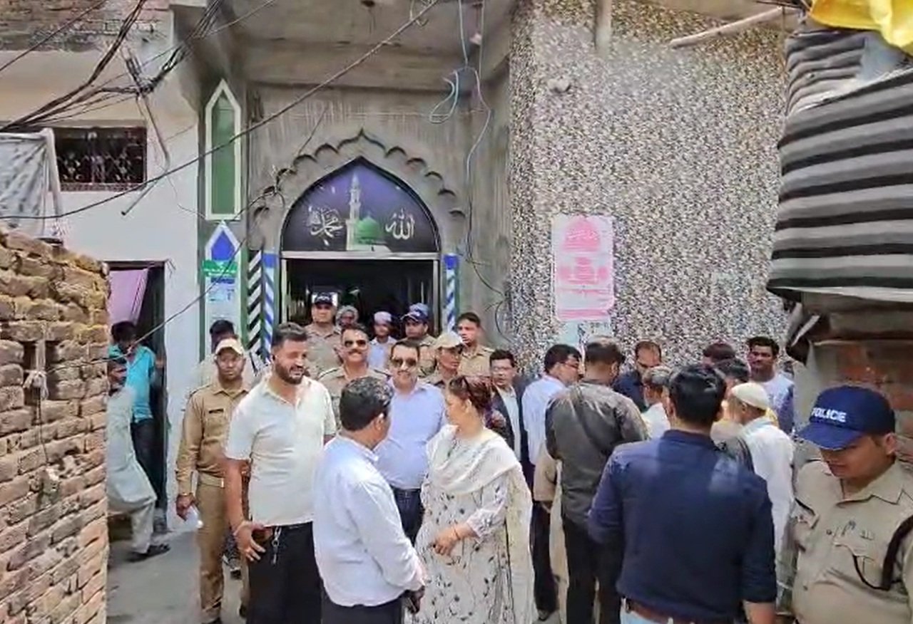 हल्द्वानी और कालाढूंगी में बड़ी प्रशासनिक कार्रवाई, 21 अवैध मदरसे सील….