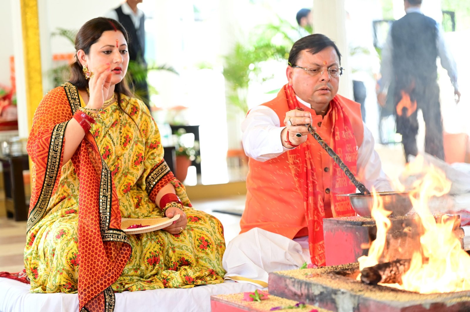 मुख्यमंत्री पुष्कर सिंह धामी ने राम नवमी और दुर्गा नवमी पर सपरिवार पूजा अर्चना की, नौ कन्याओं का पूजन किया…