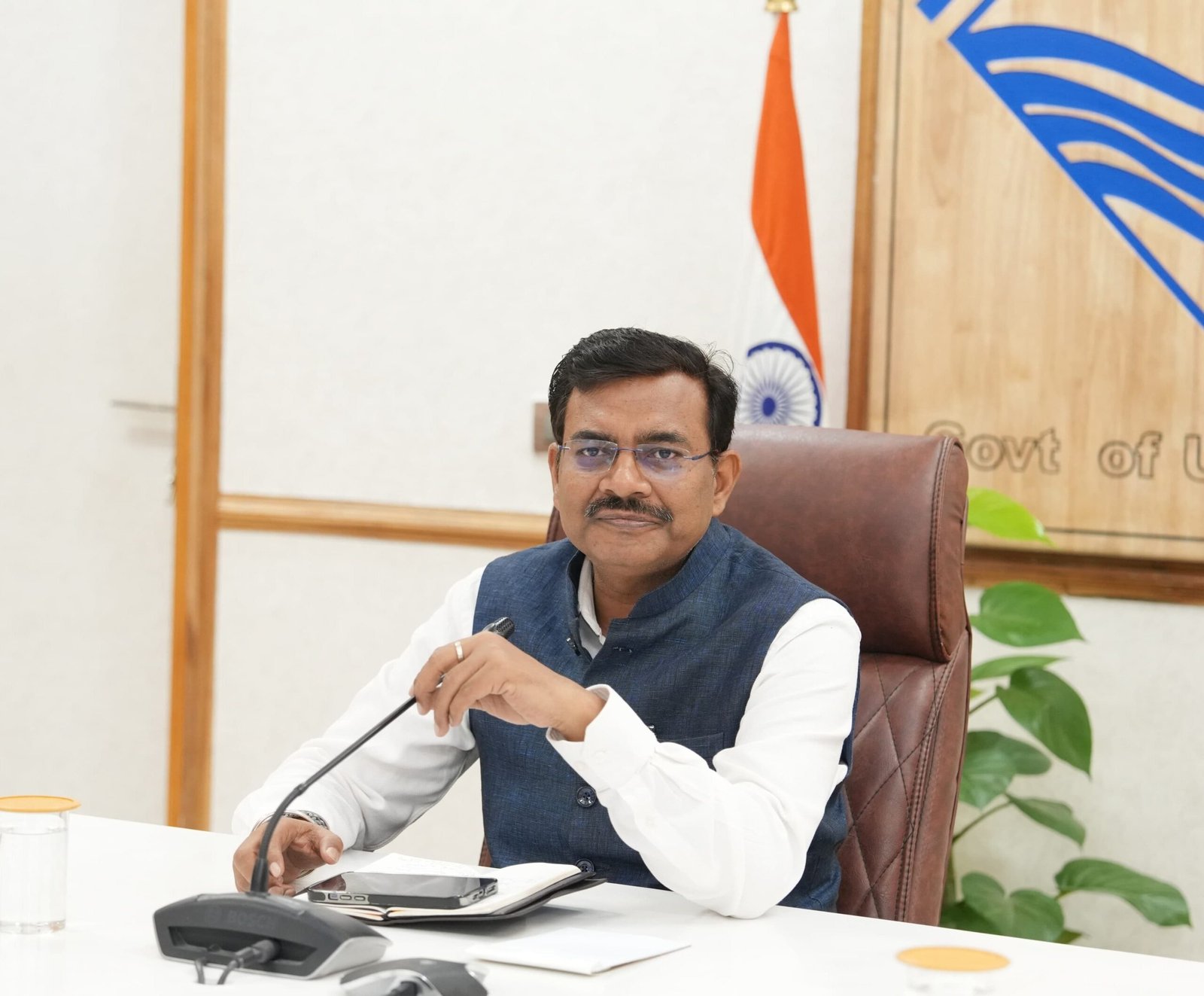 मुख्य सचिव अध्यक्षता मे सचिवालय में सचिव समिति की बैठक आयोजित , सभी विभागों में बायोमैट्रिक अनिवार्य…. मुख्य सचिव अध्यक्षता मे सचिवालय में सचिव समिति की बैठक आयोजित , सभी विभागों में बायोमैट्रिक अनिवार्य….