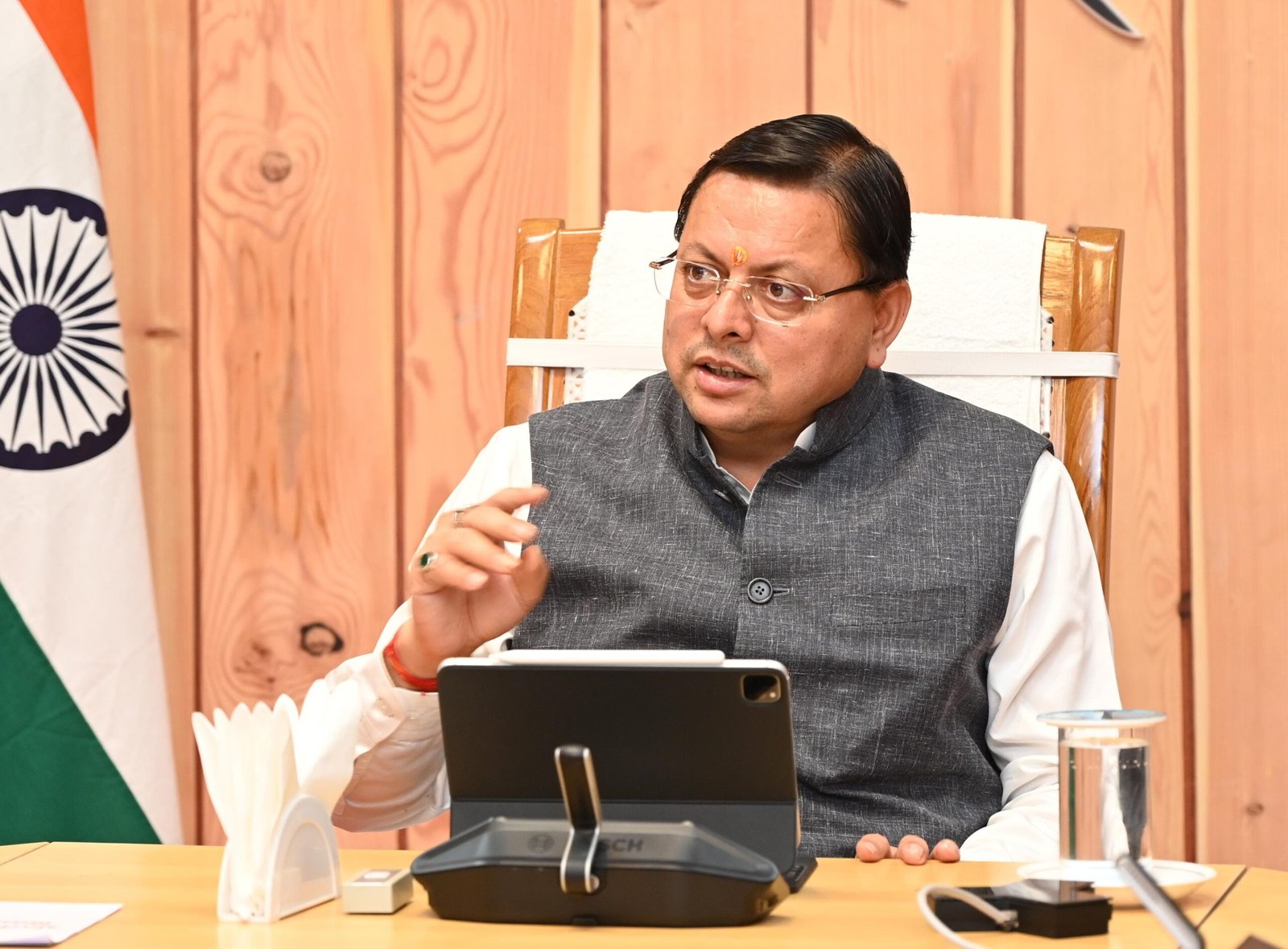 मुख्यमंत्री धामी ने दिए निर्देश , ग्राम स्तर तक चलाया जाए योग अभियान…. मुख्यमंत्री धामी ने दिए निर्देश , ग्राम स्तर तक चलाया जाए योग अभियान….