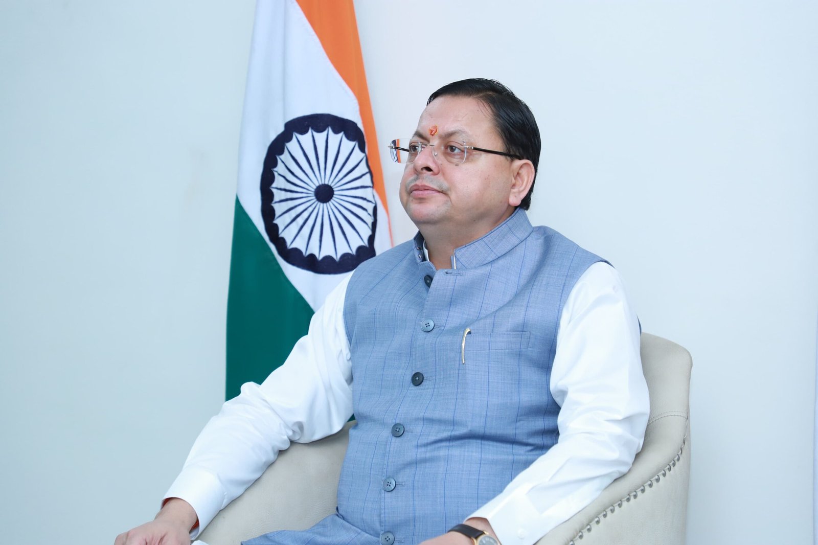सीएम धामी ने सभी जिलाधिकारियों से की वर्चुअल बैठक , जन शिकायतों के त्वरित समाधान करने के दिए निर्देश…. सीएम धामी ने सभी जिलाधिकारियों से की वर्चुअल बैठक , जन शिकायतों के त्वरित समाधान करने के दिए निर्देश….