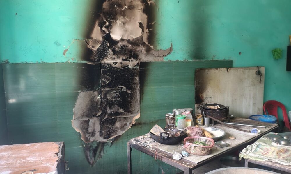 गैस प्लांट चौकी क्षेत्र में सिलेंडर में लगी आग , समय रहते टला बड़ा खतरा….