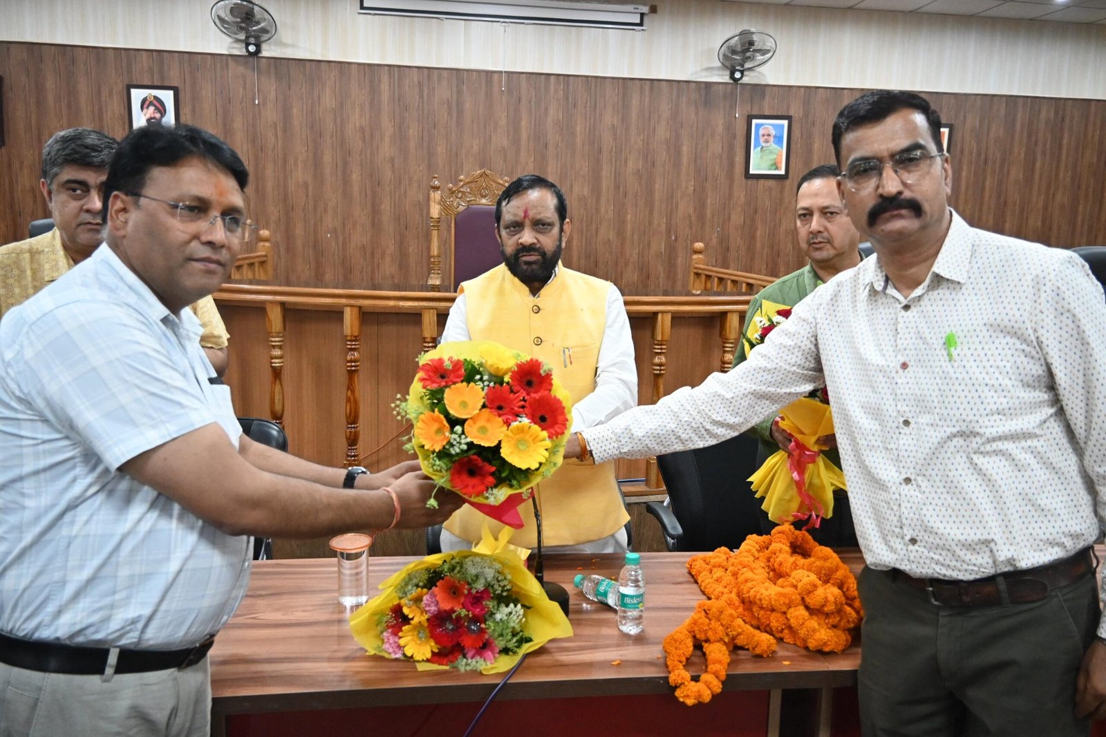 सफाई कर्मचारियों की सुरक्षा व सामाजिक सुरक्षा पर जोर , राज्य सफाई कर्मचारी आयोग के उपाध्यक्ष भगवत प्रसाद मकवाना ने ली समीक्षा बैठक…. सफाई कर्मचारियों की सुरक्षा व सामाजिक सुरक्षा पर जोर , राज्य सफाई कर्मचारी आयोग के उपाध्यक्ष भगवत प्रसाद मकवाना ने ली समीक्षा बैठक….