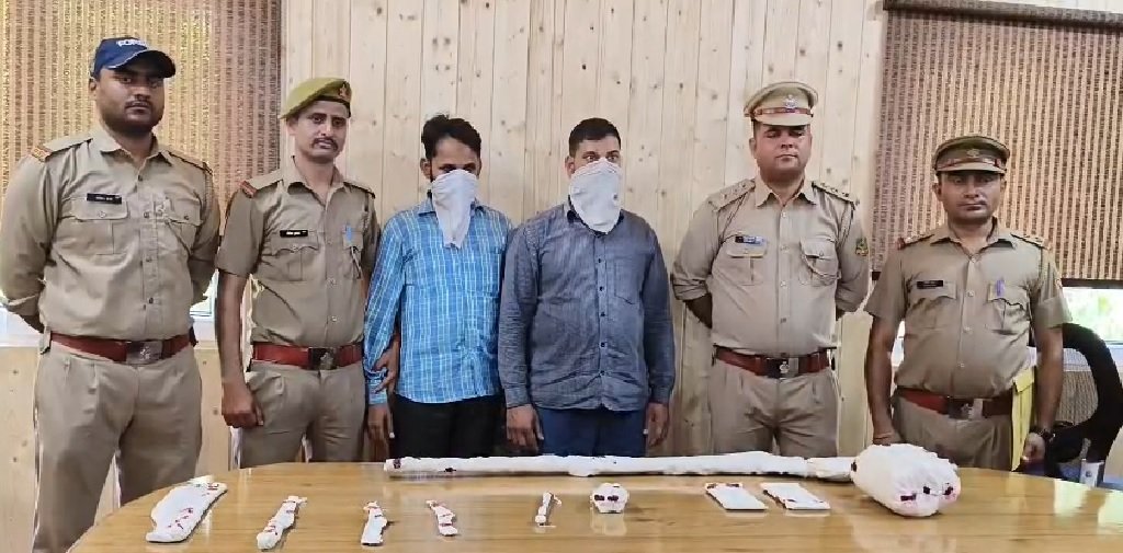 एंटी-पोचिंग अभियान में वन विभाग को सफलता , बंदूक और चाकू के साथ दो आरोपी पकड़े…. एंटी-पोचिंग अभियान में वन विभाग को सफलता , बंदूक और चाकू के साथ दो आरोपी पकड़े….