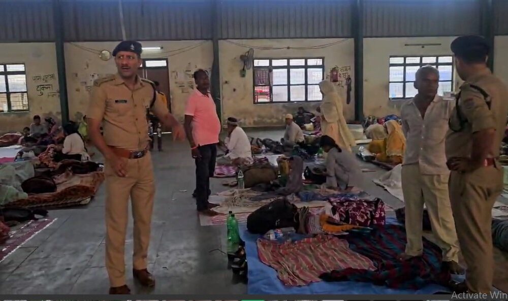 बाहरी तत्वों की धरपकड़ के लिए पुलिस का सर्च ऑपरेशन , पिरान कलियर से हिरासत में लिए गए 41 संदिग्ध….