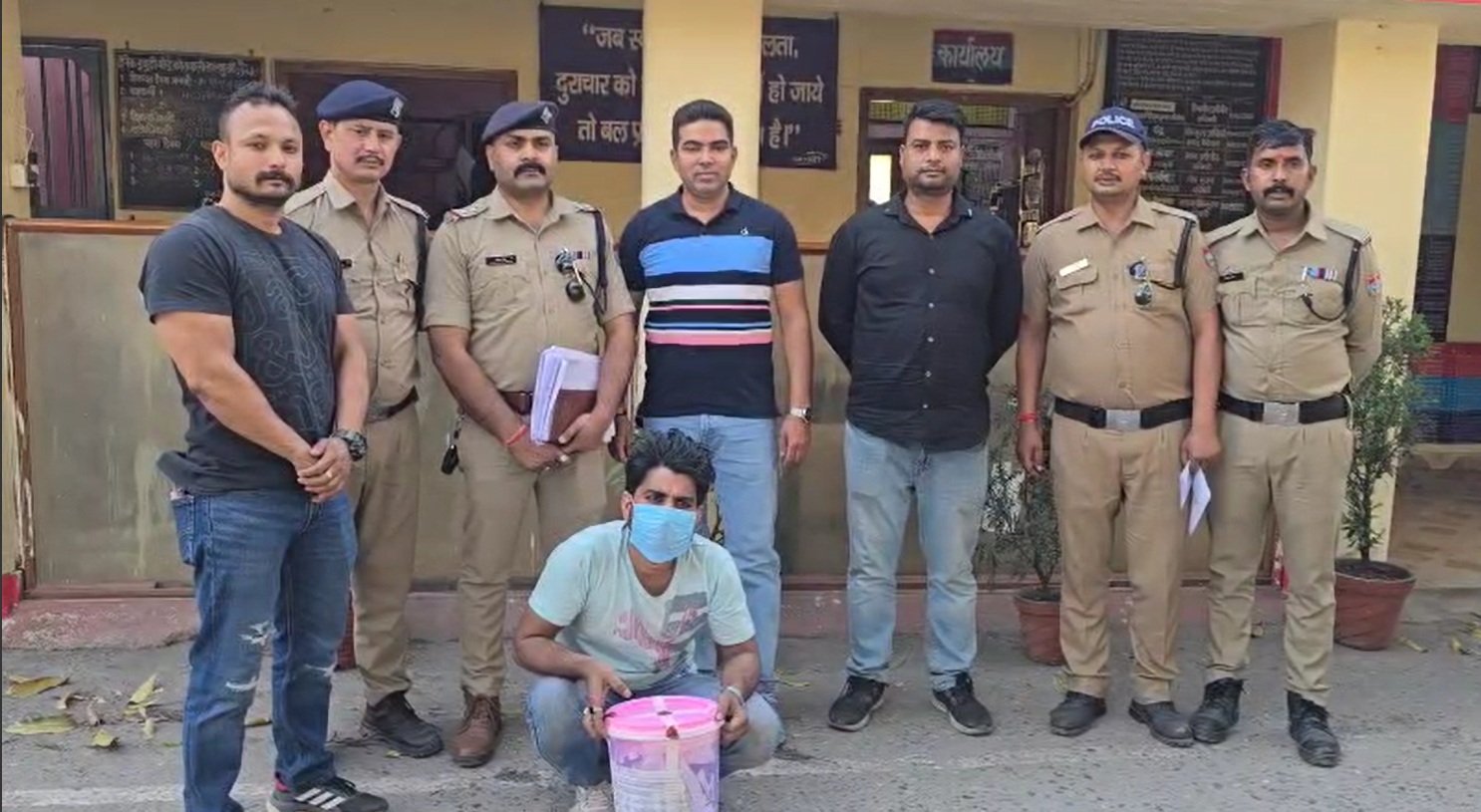200 नशीले इंजेक्शन के साथ तस्कर गिरफ्तार, एनडीपीएस एक्ट में मुकदमा दर्ज…..