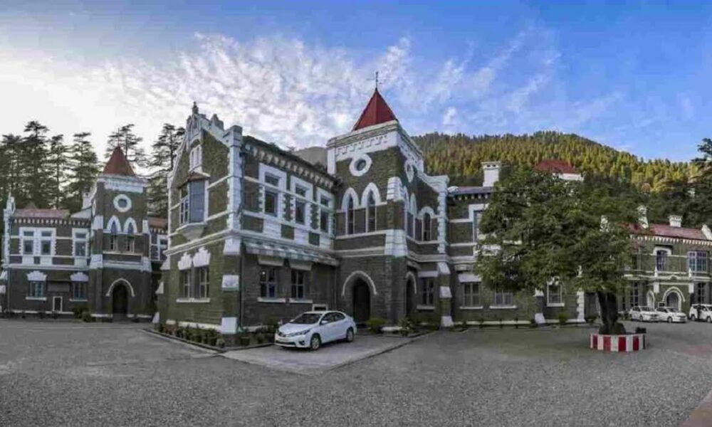 हाईकोर्ट ने देहरादून नगर निगम के कूड़ा प्रबंधन ठेका निरस्तीकरण पर लगाई रोक…..