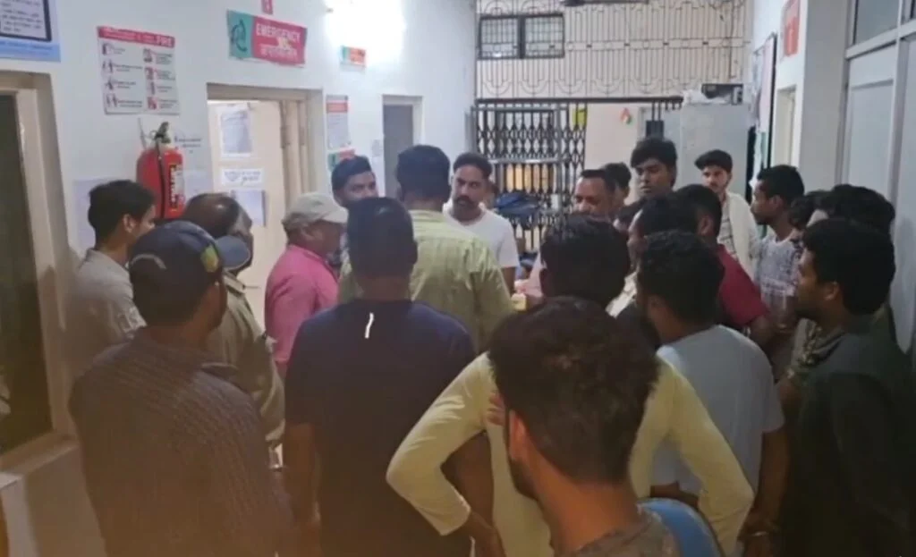लकड़ी लेने गए युवक को बाघ ने बनाया निशाना, मौके पर हुई मौत…. लकड़ी लेने गए युवक को बाघ ने बनाया निशाना, मौके पर हुई मौत….