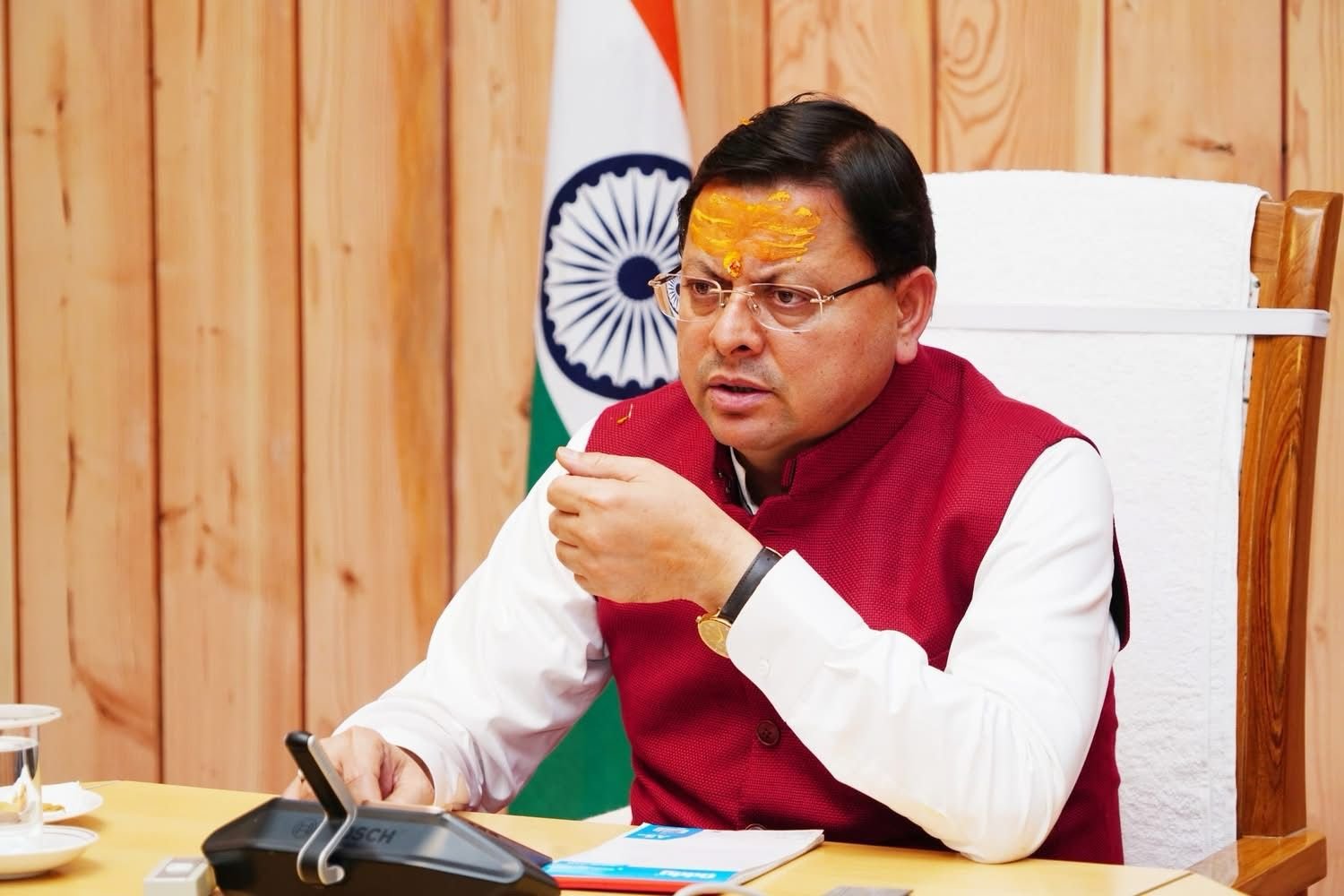 चारधाम यात्रा को लेकर सीएम धामी का स्पष्ट संदेश, यात्रा सुरक्षित और व्यवस्था दुरुस्त, जरूरत पड़ने पर इन नंबरों की ले सहायता… चारधाम यात्रा को लेकर सीएम धामी का स्पष्ट संदेश, यात्रा सुरक्षित और व्यवस्था दुरुस्त, जरूरत पड़ने पर इन नंबरों की ले सहायता…
