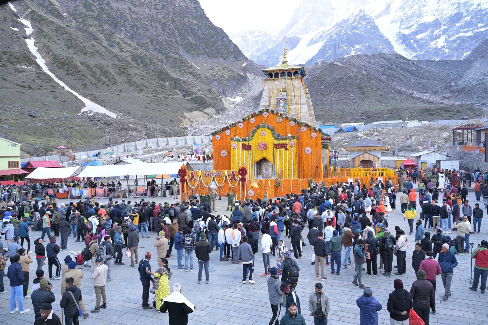 केदारनाथ में श्रद्धालुओं के लिए अब ‘आस्था पथ’ पर भी होंगे बाबा केदार के दर्शन, एलसीडी स्क्रीन पर लाइव प्रसारण….. केदारनाथ में श्रद्धालुओं के लिए अब ‘आस्था पथ’ पर भी होंगे बाबा केदार के दर्शन, एलसीडी स्क्रीन पर लाइव प्रसारण…..